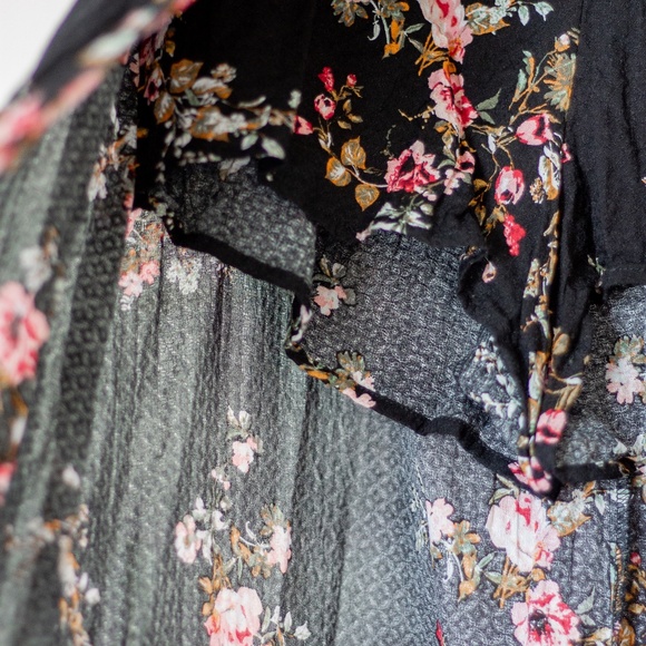 Love Fire | Floral High/Low Shorts with Front Split - Picture 6 of 6